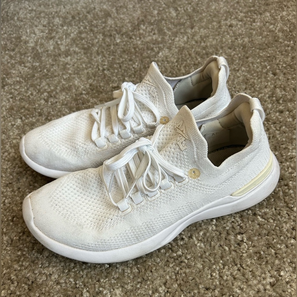 APL Techloom Breeze White Sneakers